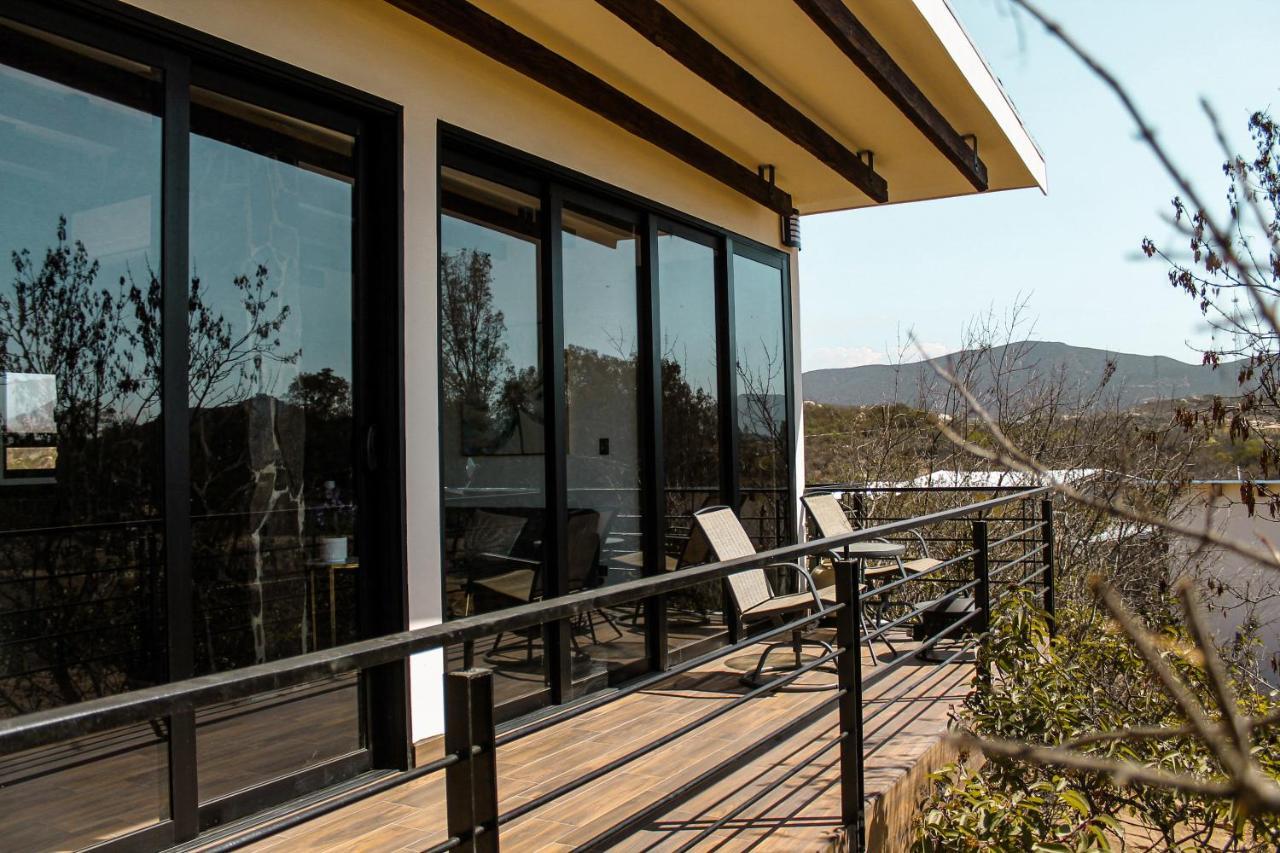 Hotel Oasis 444